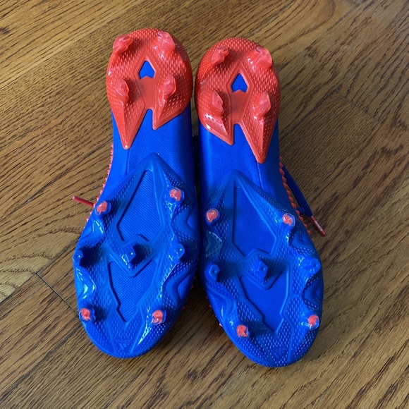 NWT Predator Mutator 20.1 L FG - Men’s size 7 main image 7